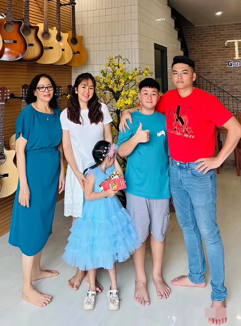 Sao việt được mẹ chồng bênh phan hiển bị mẹ đuổi vì to tiếng với khánh thi hh thùy lâm từng tủi thân khi làm dâu - 6