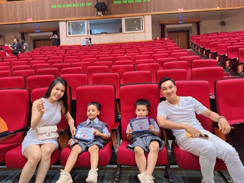 Sao việt khoe con tốt nghiệp mầm non bảo bối sinh ở mỹ của vũ ngọc ánh phá trường ái nữ lê phương cao như vượt cấp - 14