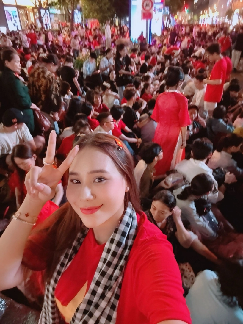 Sao việt mong chờ đại lễ 304 - 2