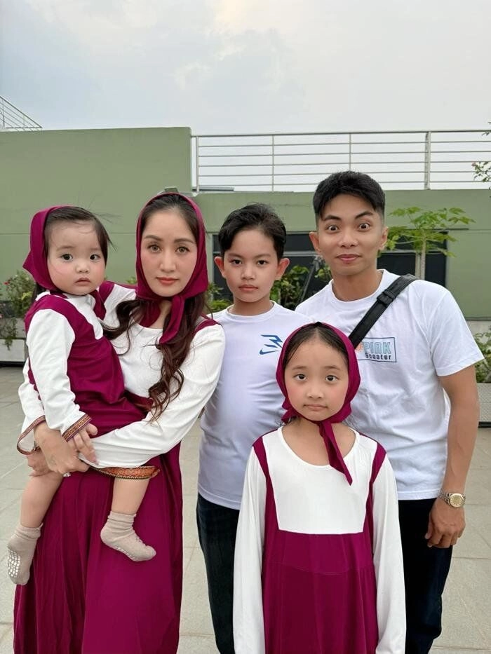 Sao việt muốn sinh con thứ 4 khánh thi tân trang nhan sắc khi phan hiển muốn đẻ thêm phạm quỳnh anh bị cấm cản - 1