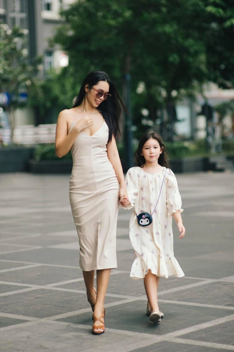 Sao việt sinh con ở tuổi 40 nsnd hồng vân không sồ sề hồng nhung bị đồn thuê người đẻ hộ vì dáng quá nuột - 26