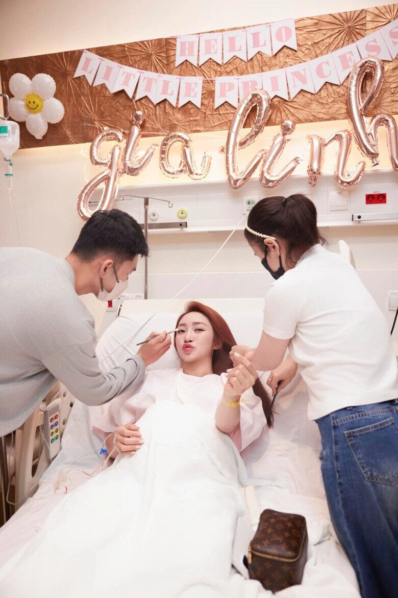 Sao việt vào phòng đẻ nhưng trang điểm như đi sự kiện vợ trẻ chi bảo rạng rỡ tóc bồng bềnh khi vượt cạn - 8
