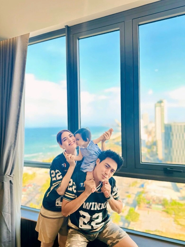 Sao việt vất vả gần 1 thập kỷ tìm con cao minh đạt làm bố ở tuổi 50 kha ly có ái nữ xinh như búp bê - 10