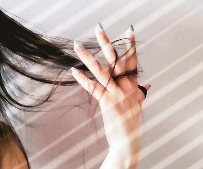 Sắp tết mà tóc vẫn mỏng yếu chị em bỏ túi ngay bí quyết chăm sóc và tạo kiểu để tóc đẹp bồng bềnh - 1