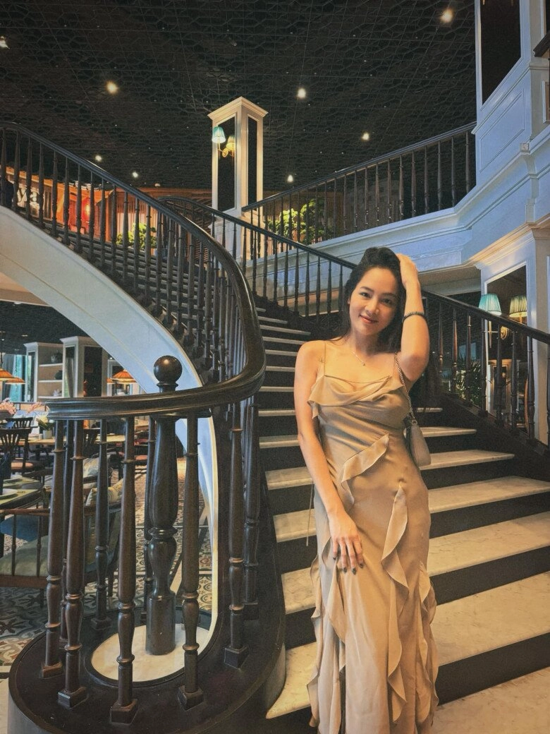 Sau 19 năm đóng nhật ký vàng anh loan bà già nay trẻ đẹp ngỡ ngàng ở trời tây ăn mặc gợi cảm hết phần thiên hạ - 15