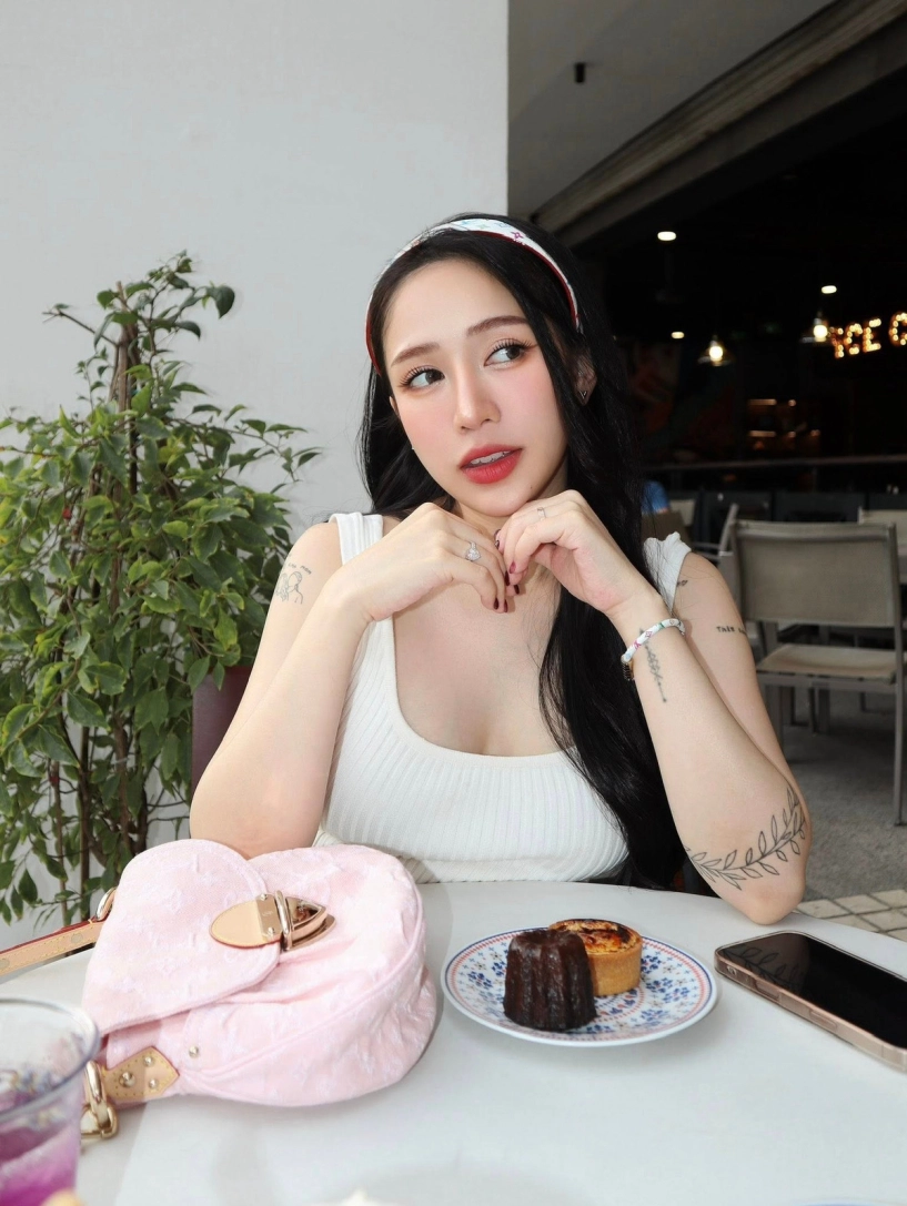 Sau khi sinh 4 con sắc vóc ái nữ đại gia minh nhựa ra sao - 8
