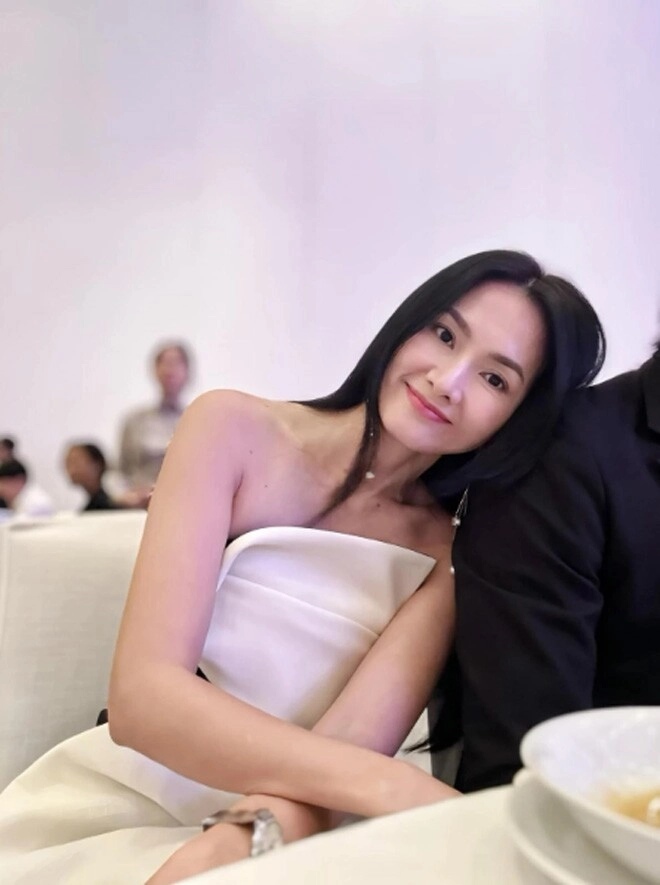Siêu mẫu anh thư công khai có chỗ dựa nghi vấn hẹn hò tình mới sau 8 năm ly hôn chồng doanh nhân - 1