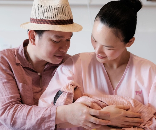 Siêu mẫu tuyết lan hạ sinh tiểu công chúa ở tuổi u40 chồng bác sĩ lần đầu làm bố ngắm ái nữ si mê - 1