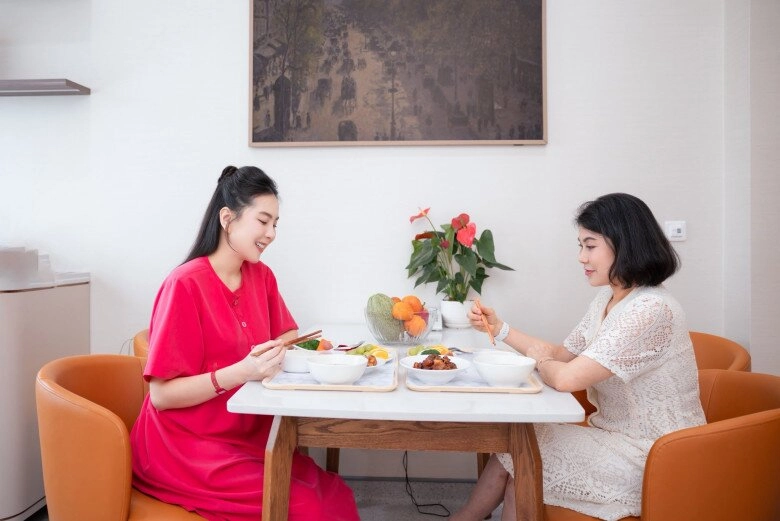 Soi bữa ăn trước và sau sinh của mai ngọc đầy đủ món ngon nhưng luôn theo công thức 1 nước - 1 mốc giờ giữ dáng đẹp - 13