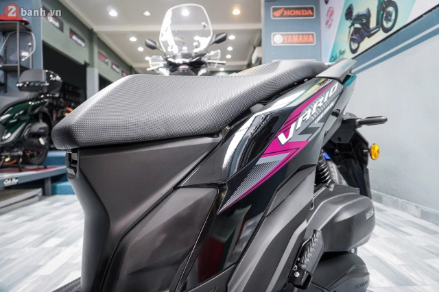 Soi chi tiết vario 125 2025 nhập khẩu nguyên chiếc từ malaysia vừa về việt nam có gì khác biệt - 18