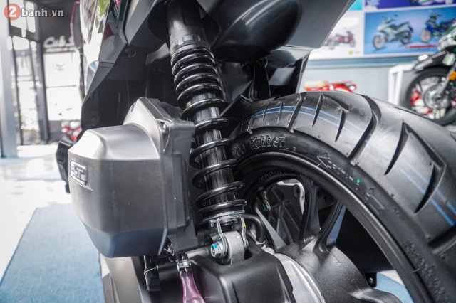 Soi chi tiết vario 125 2025 nhập khẩu nguyên chiếc từ malaysia vừa về việt nam có gì khác biệt - 24