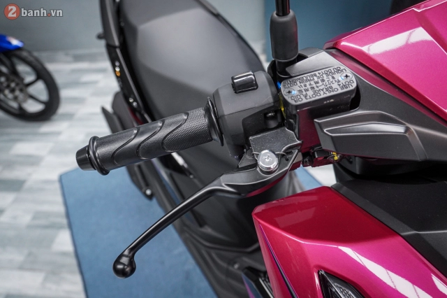 Soi chi tiết vario 125 2025 nhập khẩu nguyên chiếc từ malaysia vừa về việt nam có gì khác biệt - 29