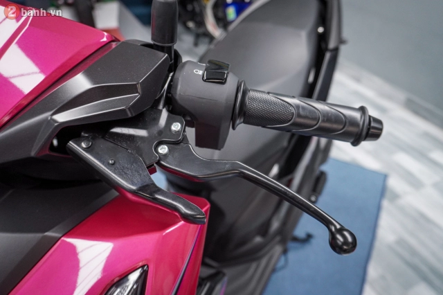 Soi chi tiết vario 125 2025 nhập khẩu nguyên chiếc từ malaysia vừa về việt nam có gì khác biệt - 30