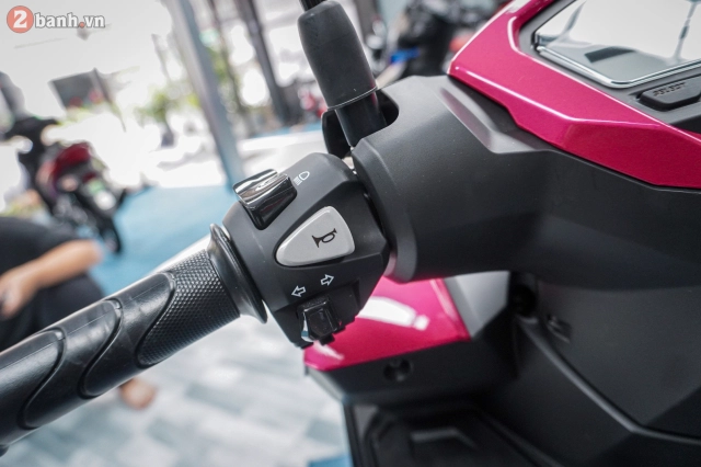 Soi chi tiết vario 125 2025 nhập khẩu nguyên chiếc từ malaysia vừa về việt nam có gì khác biệt - 32