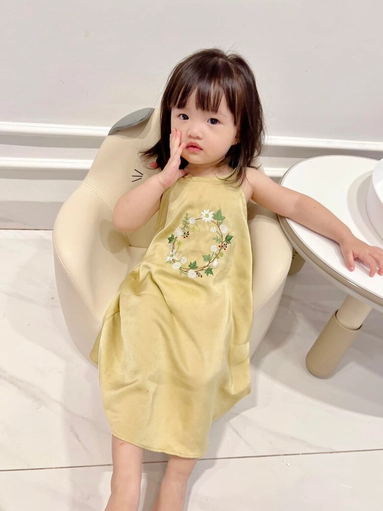 Soi đồ hiệu của 2 ái nữ nhà sao việt sắp học chung trường quốc tế sở hữu bst túi gần 700 triệu diện đồ của giới siêu giàu - 10