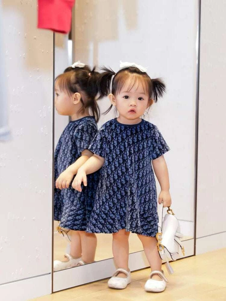 Soi đồ hiệu của 2 ái nữ nhà sao việt sắp học chung trường quốc tế sở hữu bst túi gần 700 triệu diện đồ của giới siêu giàu - 25