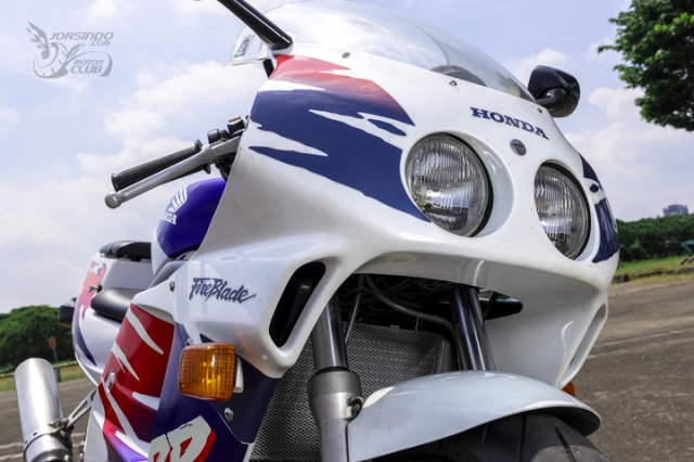 Soi về quá khứ - khám phá động cơ honda cbr250rr mc22 hơn 20000 vòngphút tương đương xe đua f1 - 11
