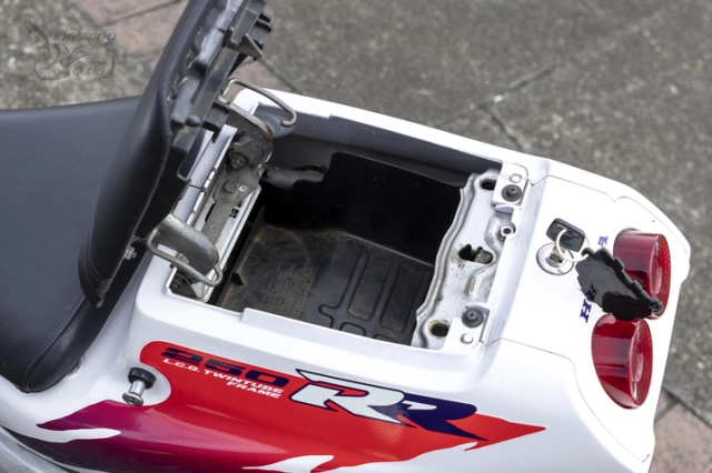 Soi về quá khứ - khám phá động cơ honda cbr250rr mc22 hơn 20000 vòngphút tương đương xe đua f1 - 12