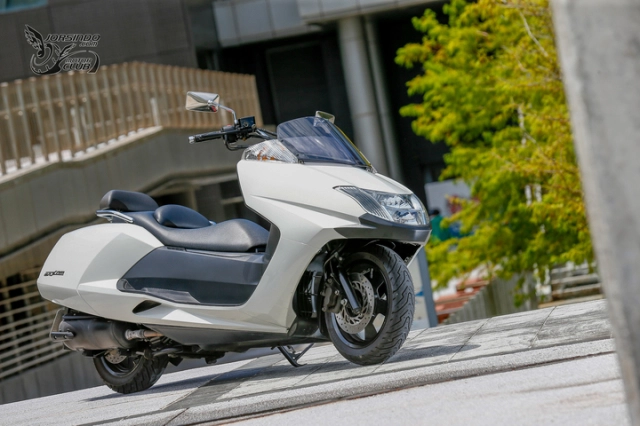 Soi về quá khứ - khám phá du thuyền trên cạn yamaha maxam gã khổng lồ mở lối cho cả một thời đại - 5