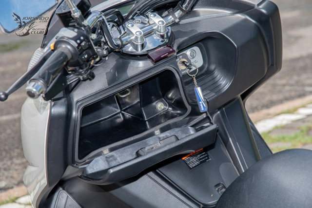 Soi về quá khứ - khám phá du thuyền trên cạn yamaha maxam gã khổng lồ mở lối cho cả một thời đại - 13