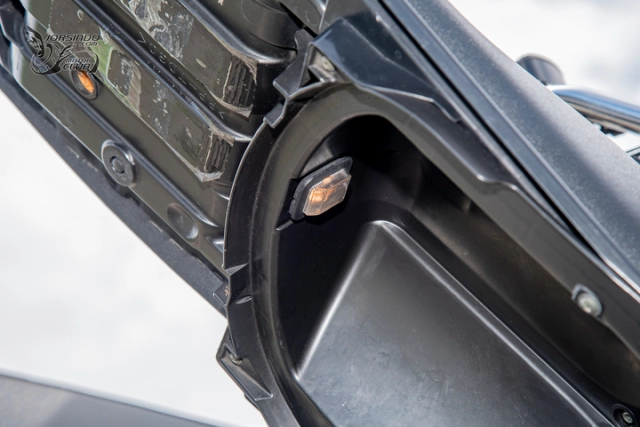 Soi về quá khứ - khám phá du thuyền trên cạn yamaha maxam gã khổng lồ mở lối cho cả một thời đại - 16
