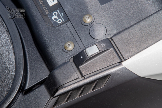 Soi về quá khứ - khám phá du thuyền trên cạn yamaha maxam gã khổng lồ mở lối cho cả một thời đại - 17