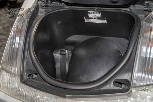 Soi về quá khứ - khám phá du thuyền trên cạn yamaha maxam gã khổng lồ mở lối cho cả một thời đại - 19