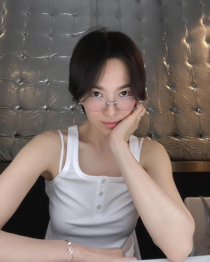 Song hye kyo khoe nhan sắc ít son phấn ở tuổi 43 - 3