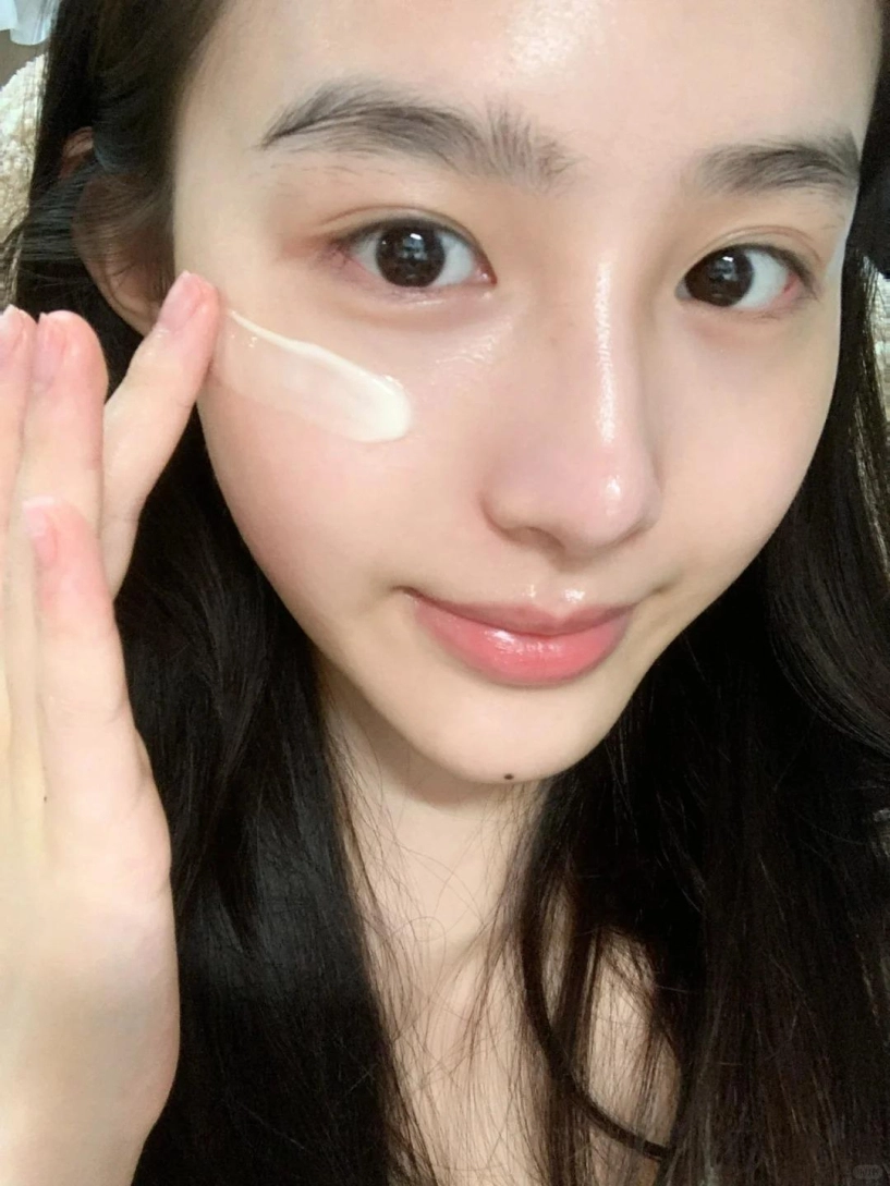 Sự khác biệt giữa cấp ẩm và cấp nước cho làn da làn da của bạn thật sự cần gì - 3