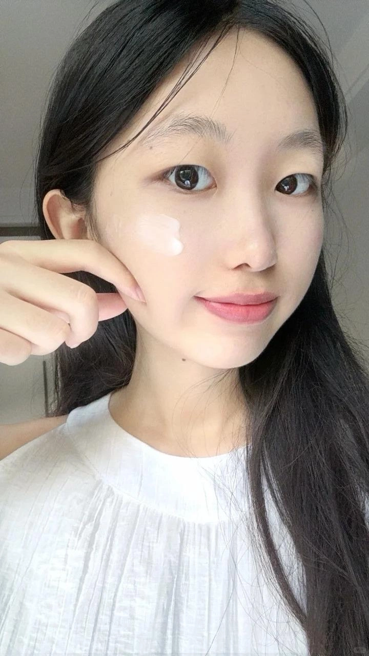 Sự khác biệt giữa cấp ẩm và cấp nước cho làn da làn da của bạn thật sự cần gì - 6