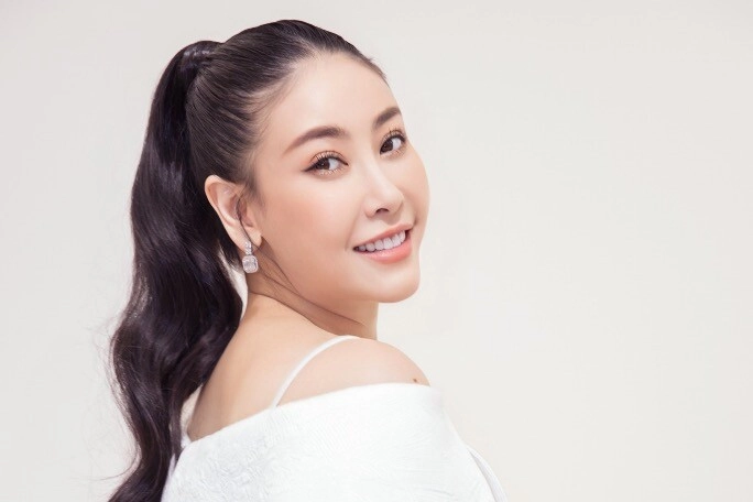 Sự thật về cựu hoa hậu chi 1100 tỷ đồng đầu tư giải trí là phú bà chuyên chinh phục hồng hài nhi nổi tiếng - 4