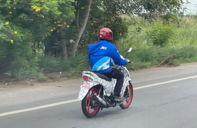 Suzuki smash 115 all new lộ diện khi đang chạy thử - nhiều nâng cấp đáng giá nhất là phanh abs - 1