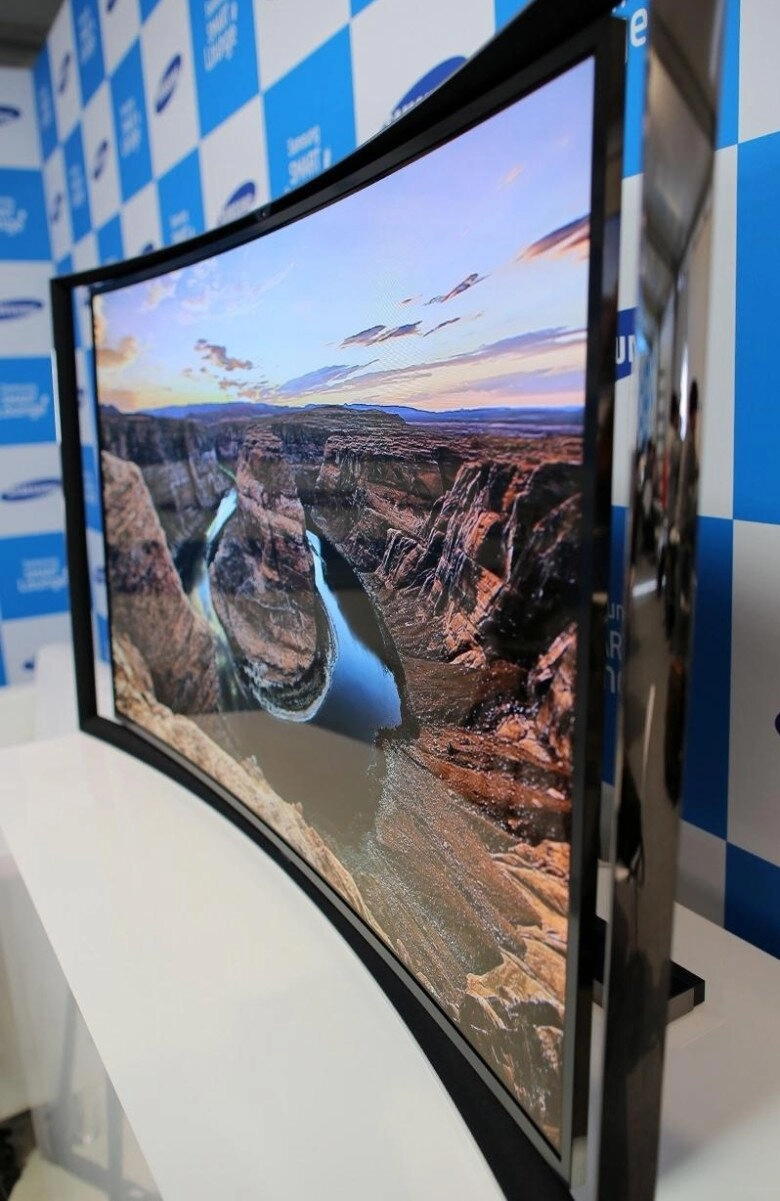 Tại sao ngày càng ít người lắp đặt tv màn hình cong đây là 5 lý do - 4