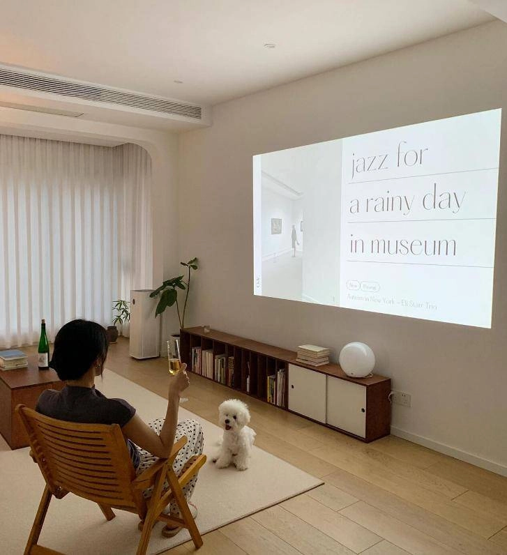 Tại sao ngày càng nhiều người loại bỏ máy chiếu quay về dùng tivi hóa ra vì 4 điều này - 6