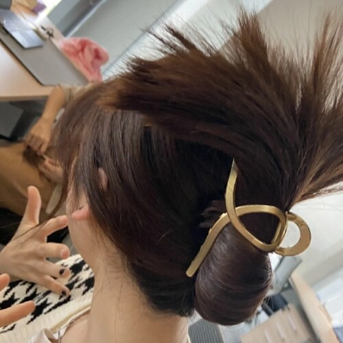 Tại sao người khác dùng kẹp tóc thì trẻ xinh còn bạn lại thành bà thím đừng mắc phải những sai lầm này - 5