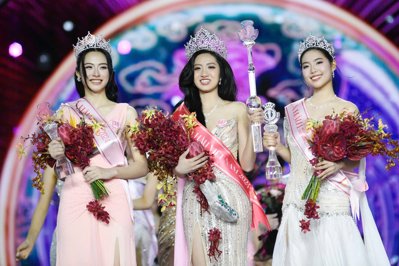 Tân hoa hậu việt nam trúc linh bị chê ứng xử nhạt vẫn đăng quang á hậu 1 có xuất thân là con nhà lính - 1