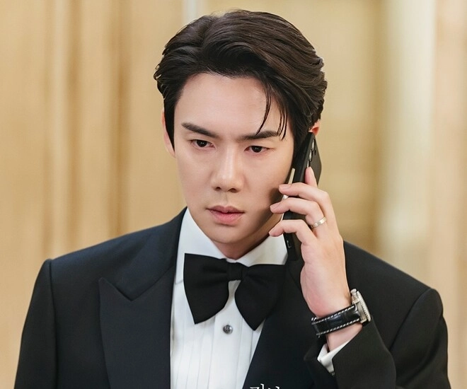Tân hôn đang vui vẻ bên vợ mới thì vợ cũ gọi tới nghe tiếng rên truyền đến mà tôi hoảng loạn - 1