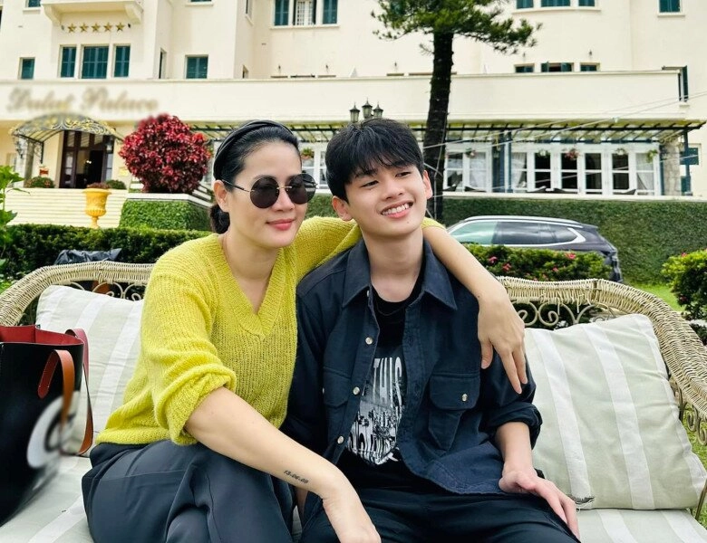 Tăng thanh hà ngỡ ngàng không nhận ra con trai thân thúy hà quý tử nay là thanh niên tuấn tú khiến mẹ nở mũi - 9