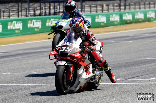Tất cả bắt đầu từ vạch xuất phát nghệ thuật khởi đầu trong motogp mà không phải ai cũng hiểu - 2