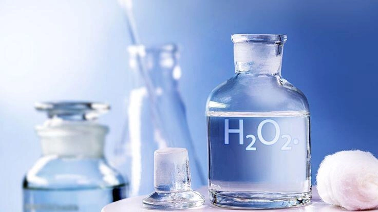Tẩy tóc bằng oxy già có hiệu quả và lành tính như lời đồn chị em lưu ý để tránh phá hủy mái tóc đẹp - 2
