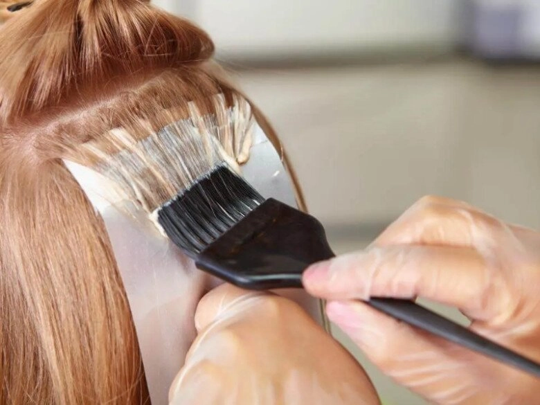 Tẩy tóc bằng oxy già có hiệu quả và lành tính như lời đồn chị em lưu ý để tránh phá hủy mái tóc đẹp - 6