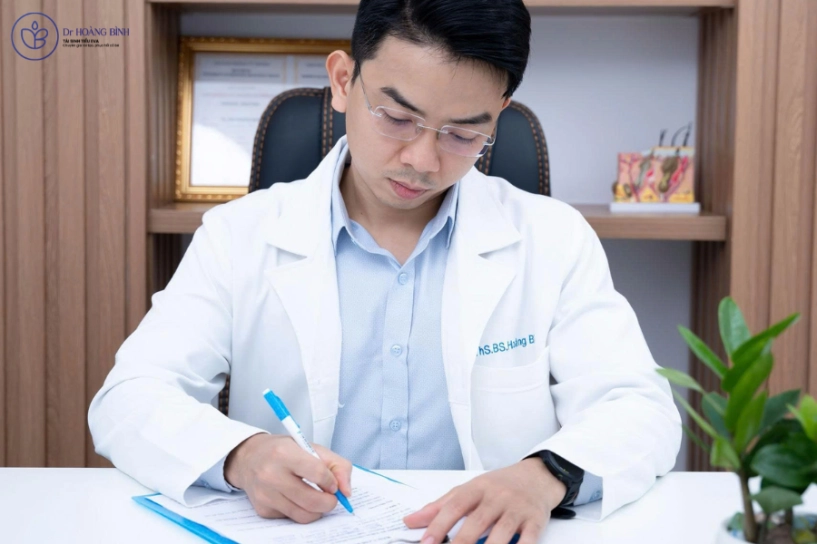 Thạc sĩ bác sĩ bùi hoàng bình thẩm mỹ đẹp tự nhiên và an toàn dài lâu là xu hướng của thời đại mới - 2