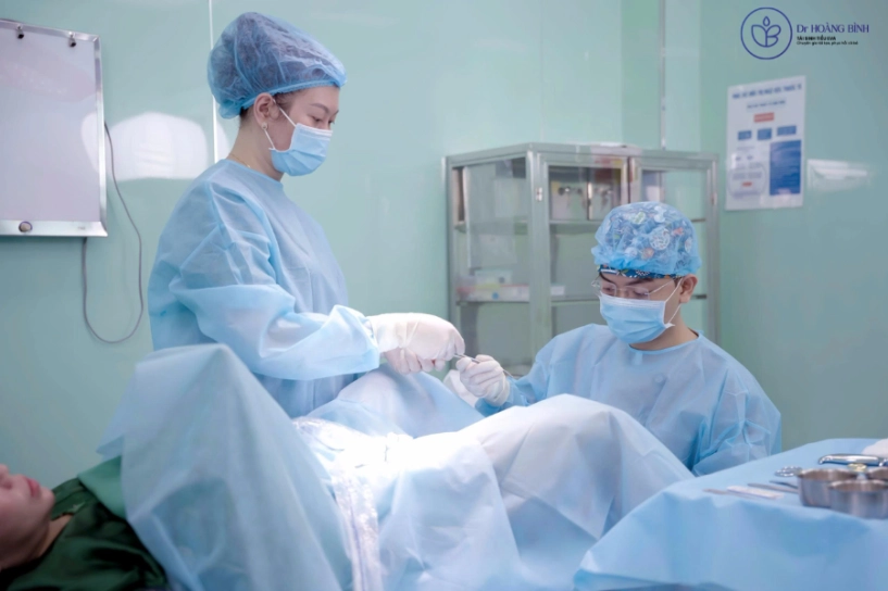 Thạc sĩ bác sĩ bùi hoàng bình thẩm mỹ đẹp tự nhiên và an toàn dài lâu là xu hướng của thời đại mới - 3