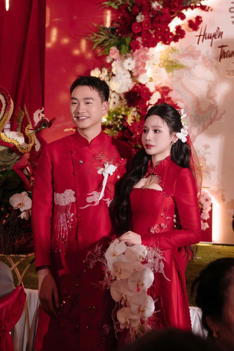 thái tử vtv đang làm gà trống nuôi con trên màn ảnh ngỡ ngàng nhận tin vui từ bà xã hot girl - 9