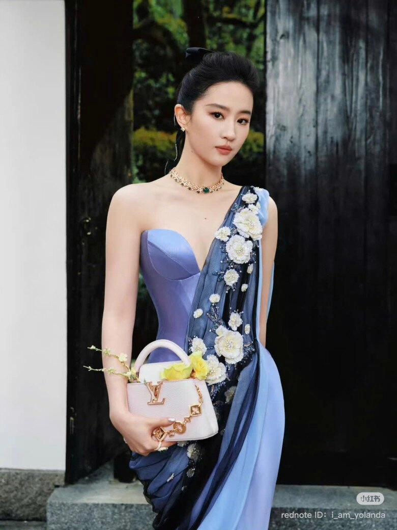 Thần tiên tỷ tỷ gần 20 năm mặc kệ lời chê bai vẫn giữ lại khuyết điểm chí mạng này lý do khiến ai cũng bất ngờ - 1