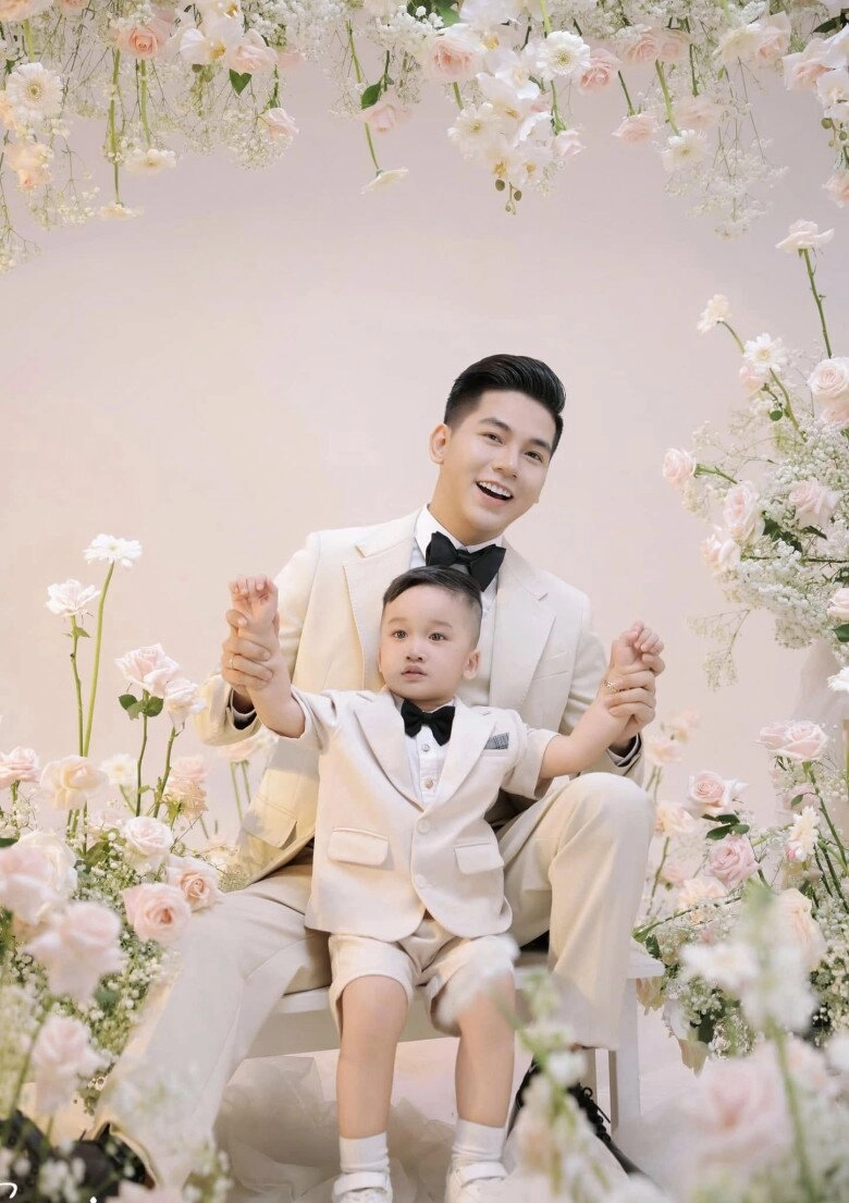 Thanh đoàn tan chảy khi nghe con trai hà trí quang nói lý do lúc nào cũng bám theo bố mới 2 tuổi đã hiểu chuyện - 6