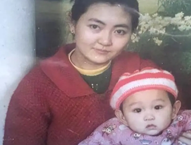 Thấy con của bảo mẫu giống hệt chồng vợ làm xét nghiệm adn và kết quả khiến bà khóc hết nước mắt - 1
