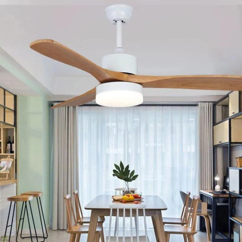 Thiết bị này kết hợp cả đèn lẫn quạt vừa hữu dụng vừa sang trọng chẳng trách nhiều người chọn lắp cho nhà mình - 5