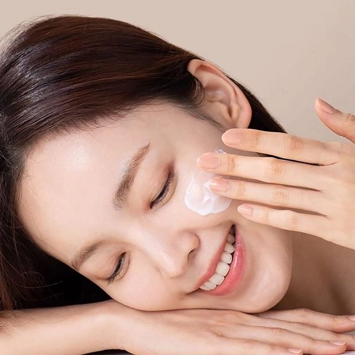 Thoa kem chống nắng dày bịch có thật sự tốt chuyên gia tiết lộ cách dùng kem chống nắng đủ đô - 3
