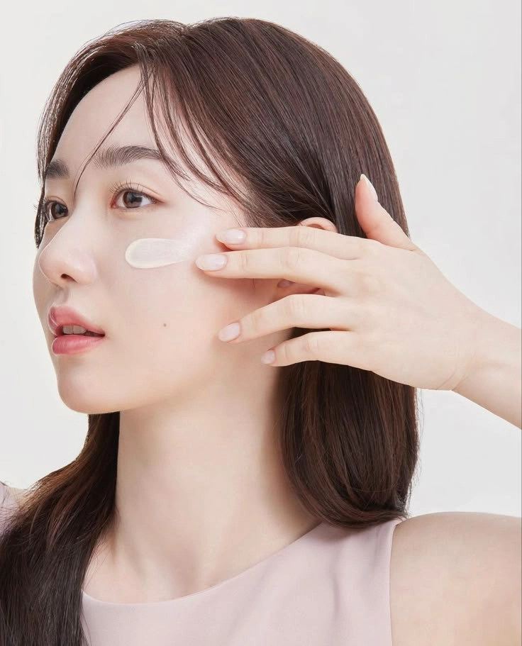 Thoa kem chống nắng dày bịch có thật sự tốt chuyên gia tiết lộ cách dùng kem chống nắng đủ đô - 4